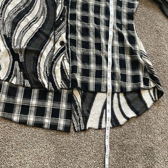 Kamana Black and White Single Pocket Tunic size removed see measurements - Picture 11 of 13